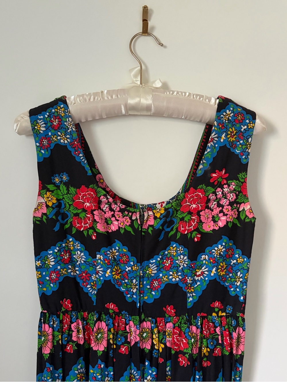 Vintage 70s Colorful Floral Maxi Dress - Picture 4 of 5